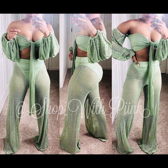 Crochet net lounge Two- piece set🏝 - Picture 1 of 3